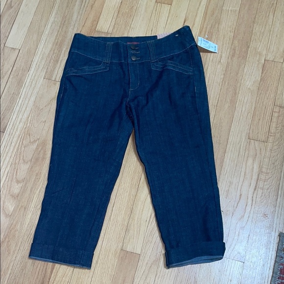 Dress Barn Blue Ankle Cropped Jeans Classic Style - Picture 1 of 8